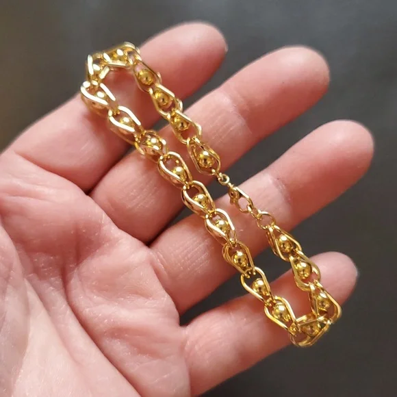 Vintage MONET signed Caged Bead Gold Tone Chain Bracelet - Picture 5 of 7